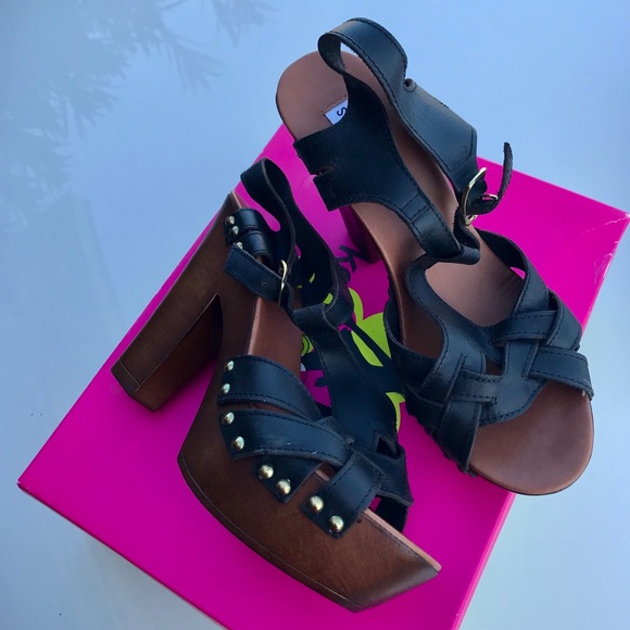 Steve Madden Platform Sandals - Picture 1 of 2